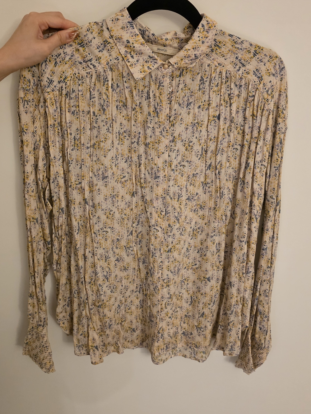 Sessun Lorette Button-Down Shirt - Cream with Blue & Yellow Floral